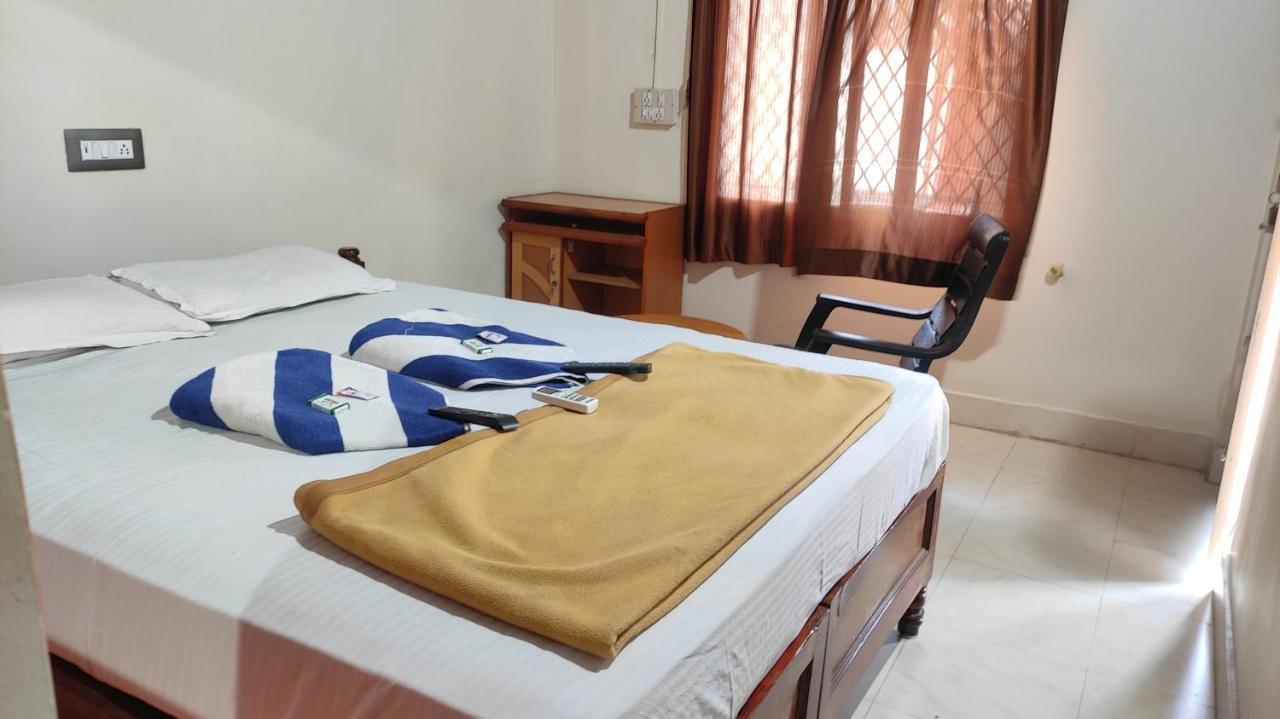 Rocky Guesthouse Hampi Exterior foto