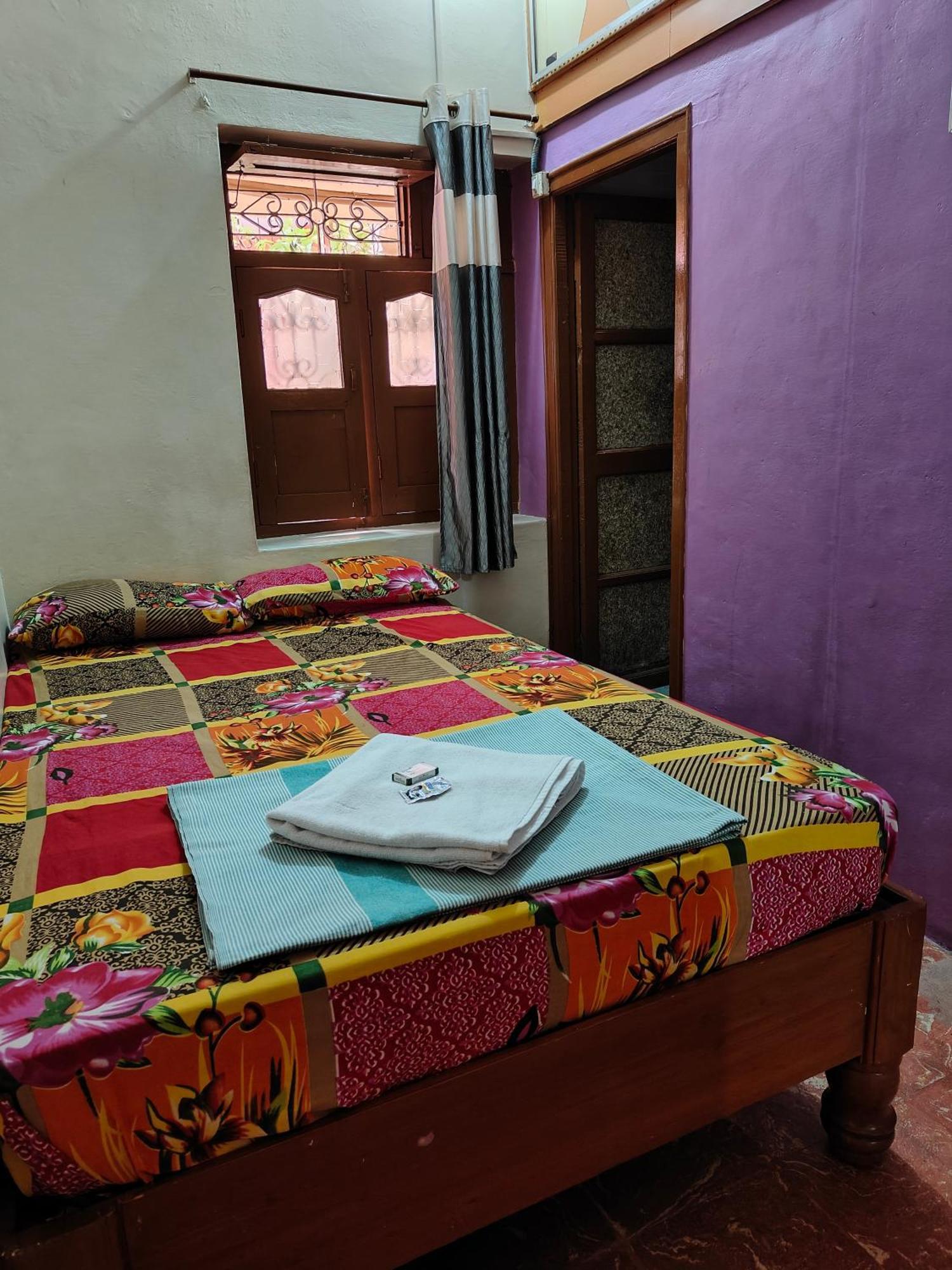Rocky Guesthouse Hampi Exterior foto